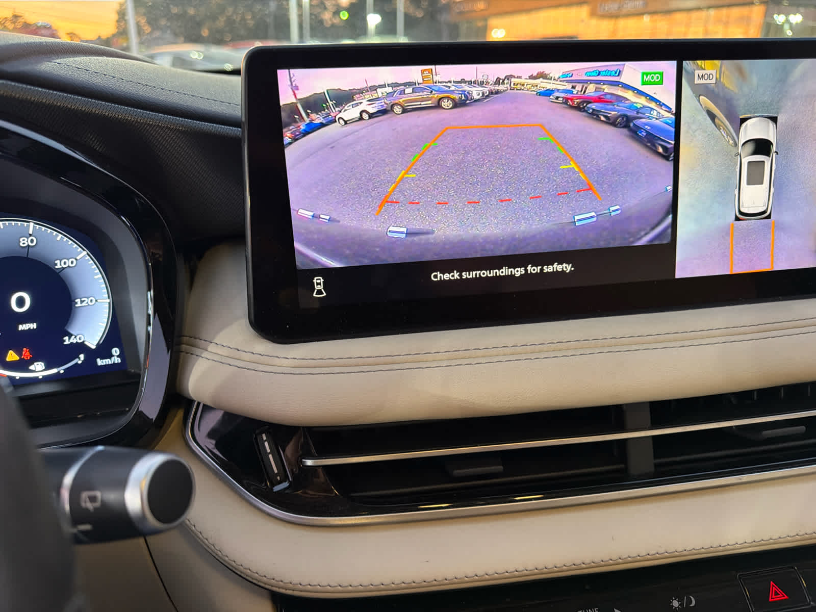 2022 INFINITI QX60 LUXE AWD