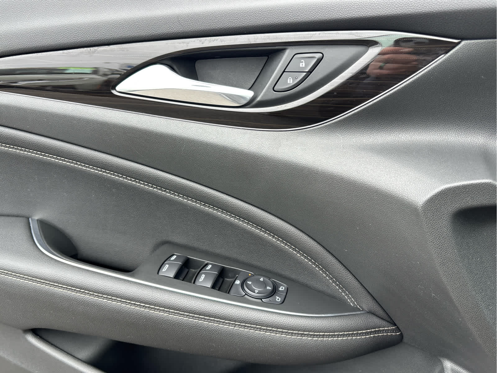 2020 Buick Regal Sportback Essence