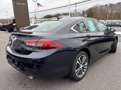 2020 Buick Regal Sportback Essence
