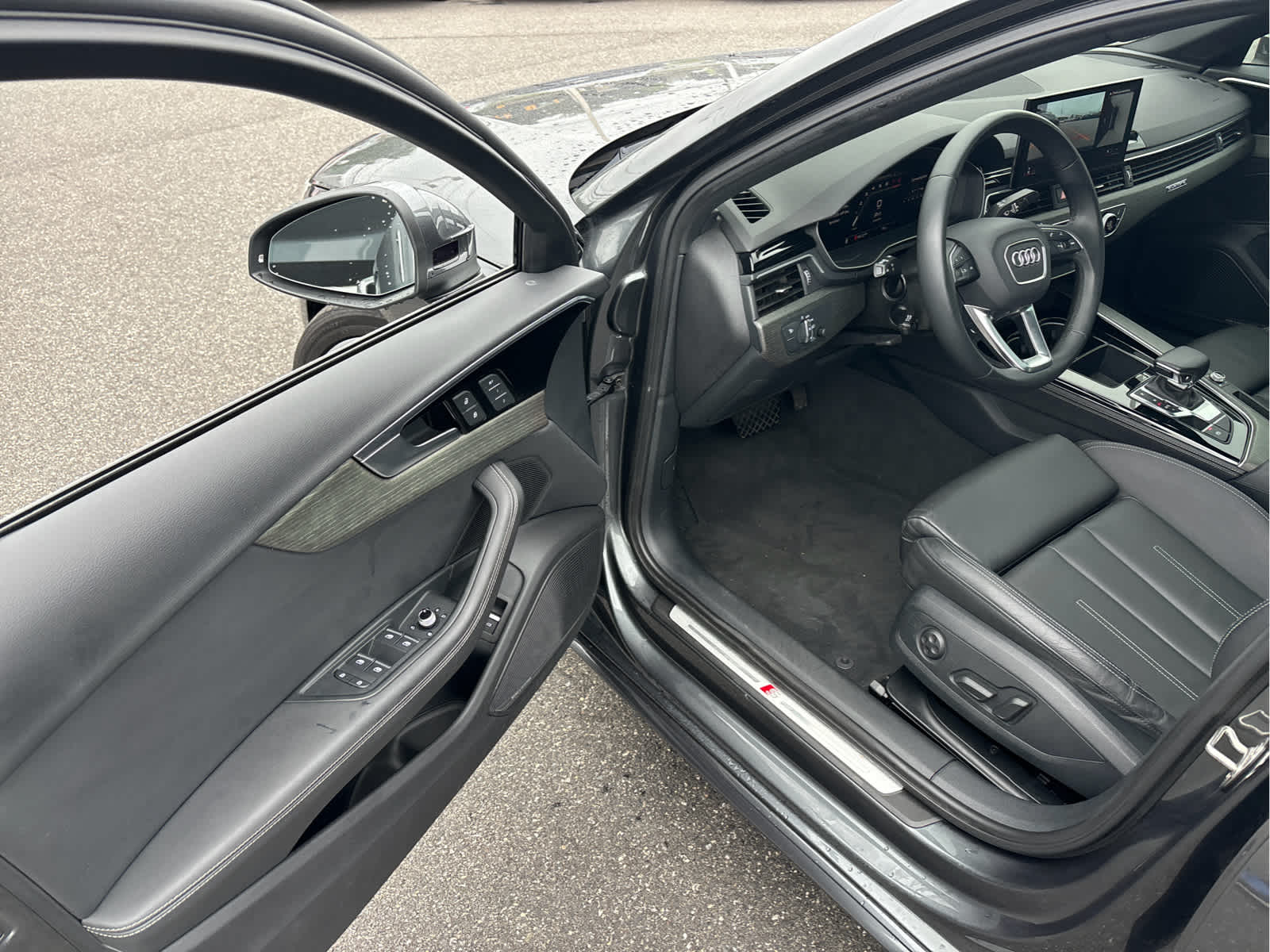 2023 Audi A4 Premium Plus 45 TFSI S line quattro S tronic