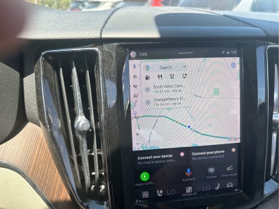 2022 Volvo XC60 Momentum
