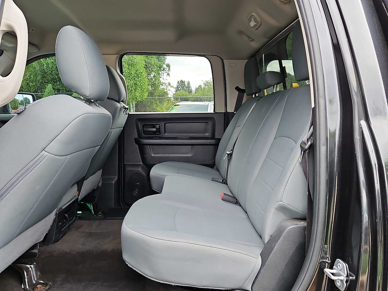 2018 RAM 1500 Express Crew Cab 4x4 5'7" Box