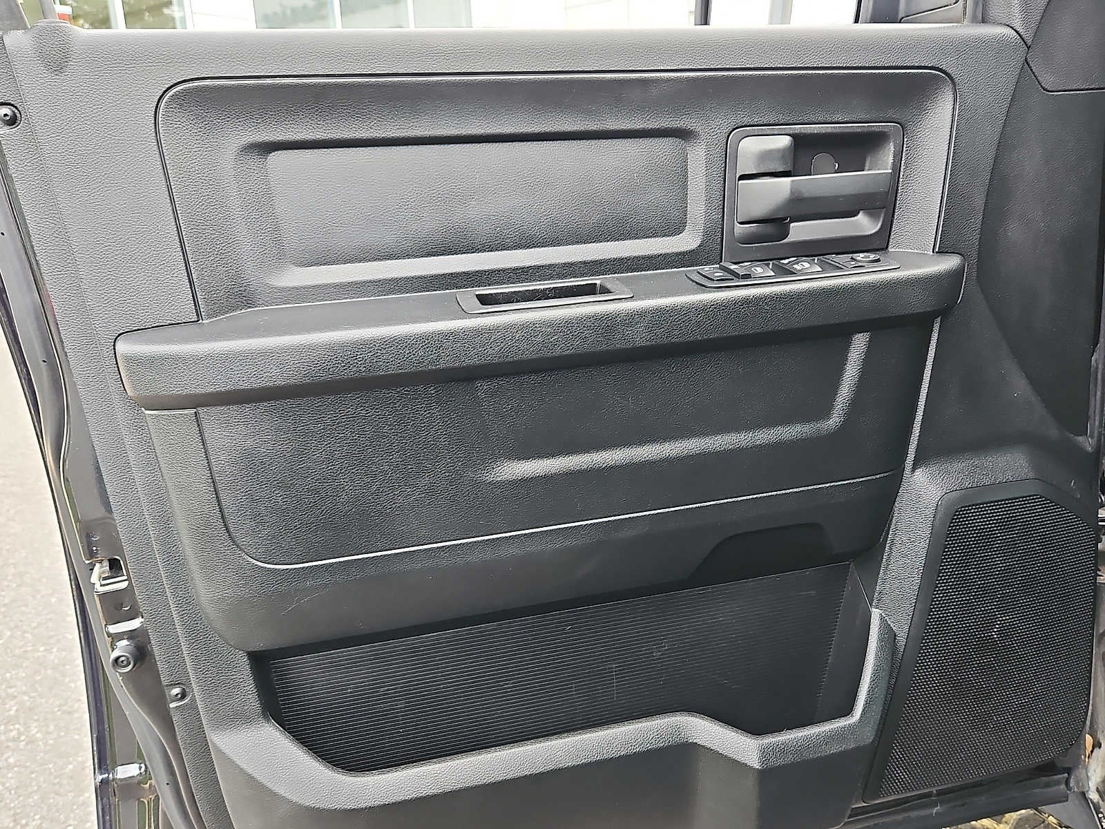 2018 RAM 1500 Express Crew Cab 4x4 5'7" Box