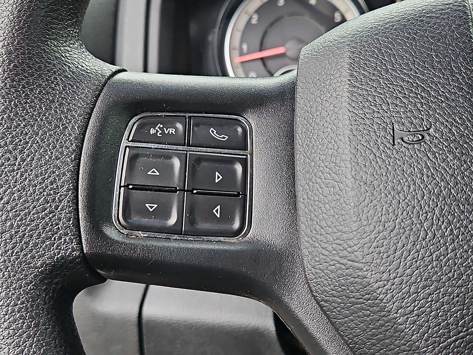 2018 RAM 1500 Express Crew Cab 4x4 5'7" Box