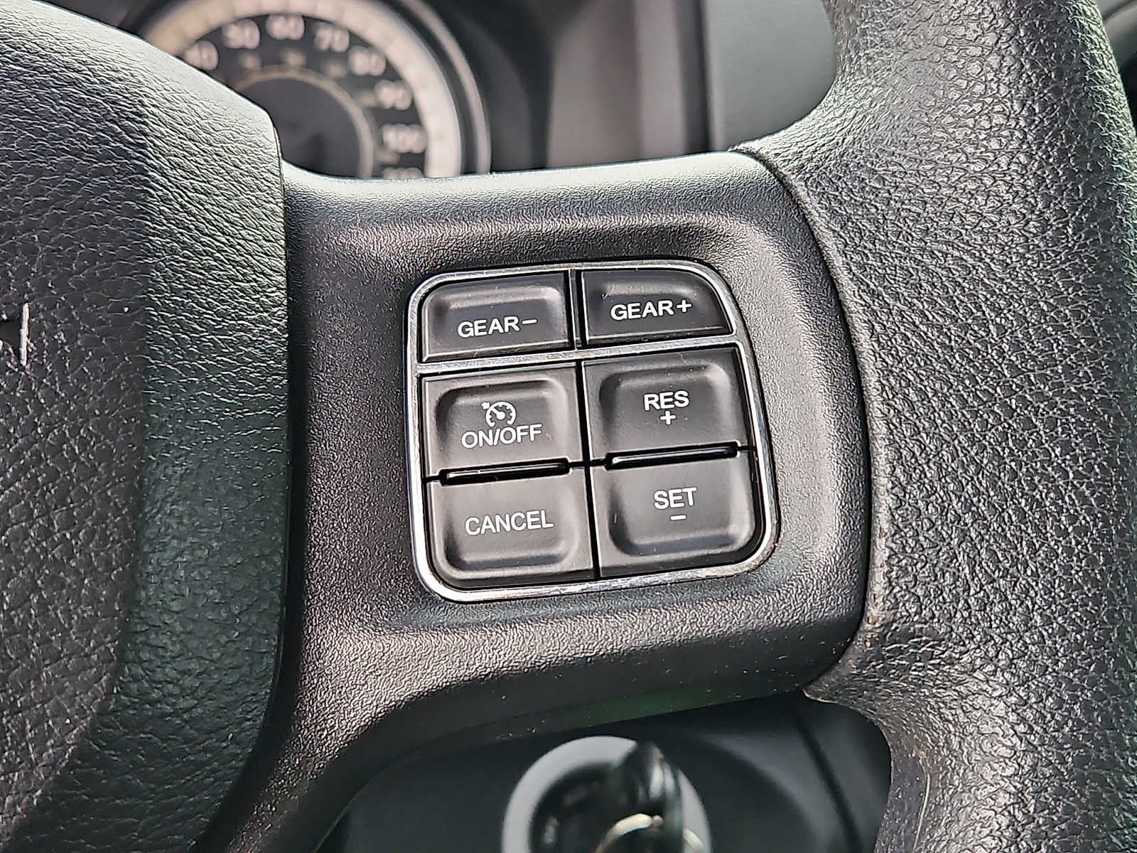 2018 RAM 1500 Express Crew Cab 4x4 5'7" Box