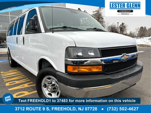 2025 Chevrolet Express Passenger 1LT