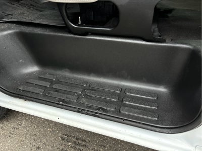 2025 Chevrolet Express Passenger 1LT