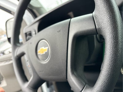2025 Chevrolet Express Passenger 1LT