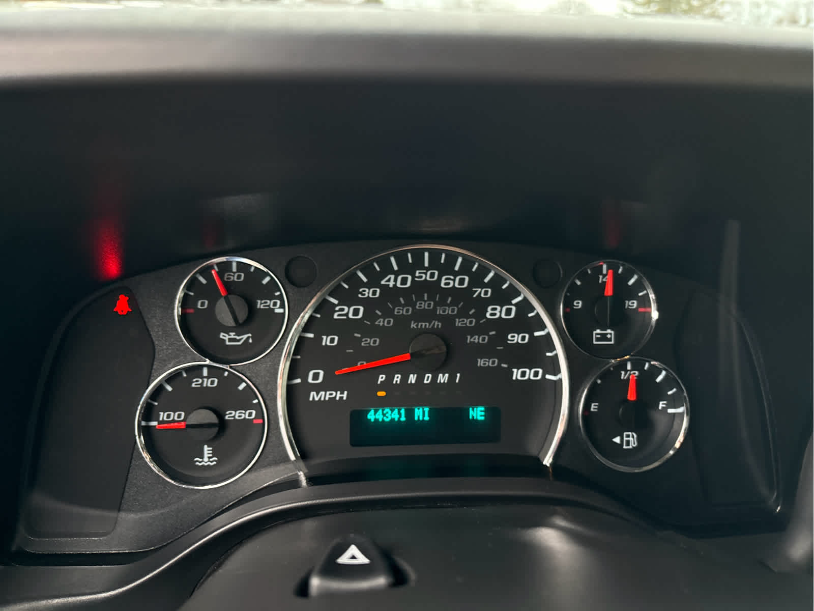 2025 Chevrolet Express Passenger 1LT