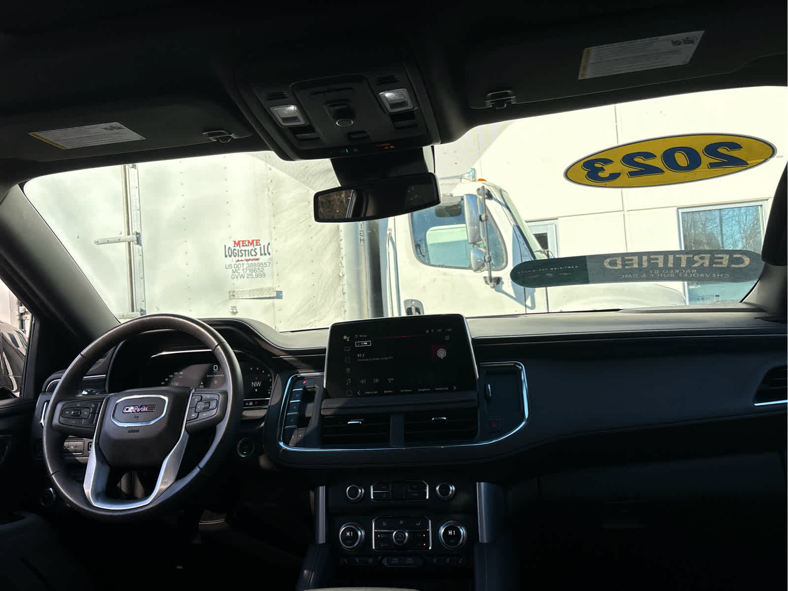 2023 GMC Yukon XL SLT