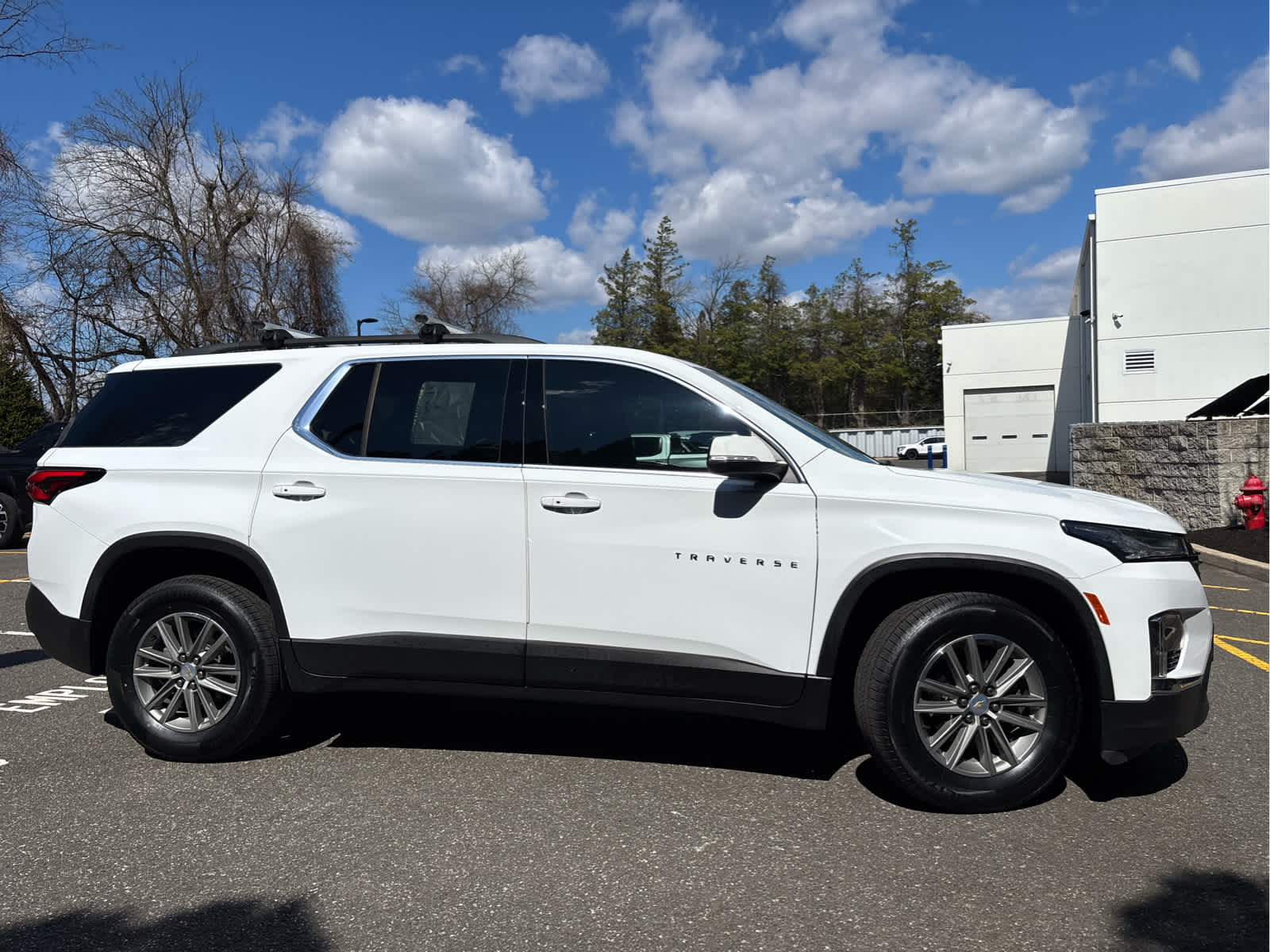 2023 Chevrolet Traverse LT Cloth