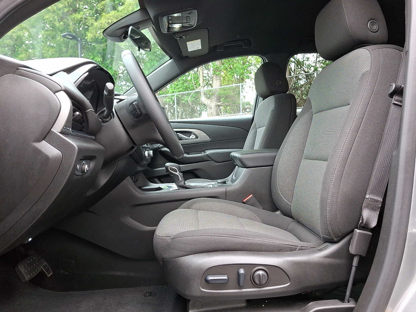 2024 Chevrolet Traverse Limited LT Cloth