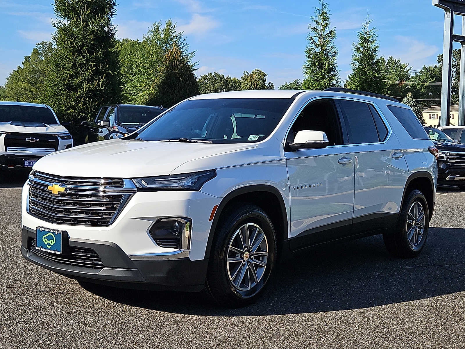 2023 Chevrolet Traverse LT Cloth