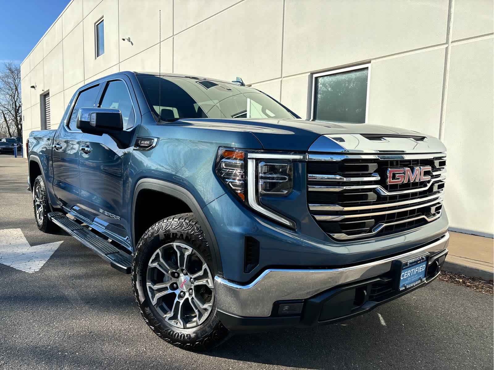 2024 GMC Sierra 1500 SLT
