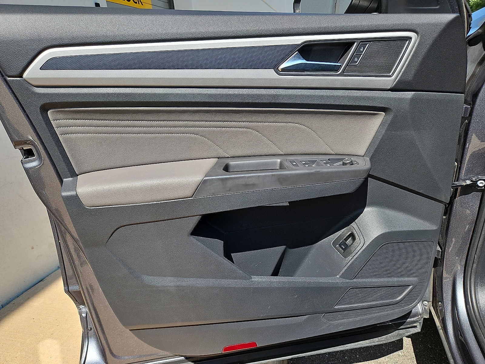 2021 Volkswagen Atlas 3.6L V6 SE w/Technology R-Line