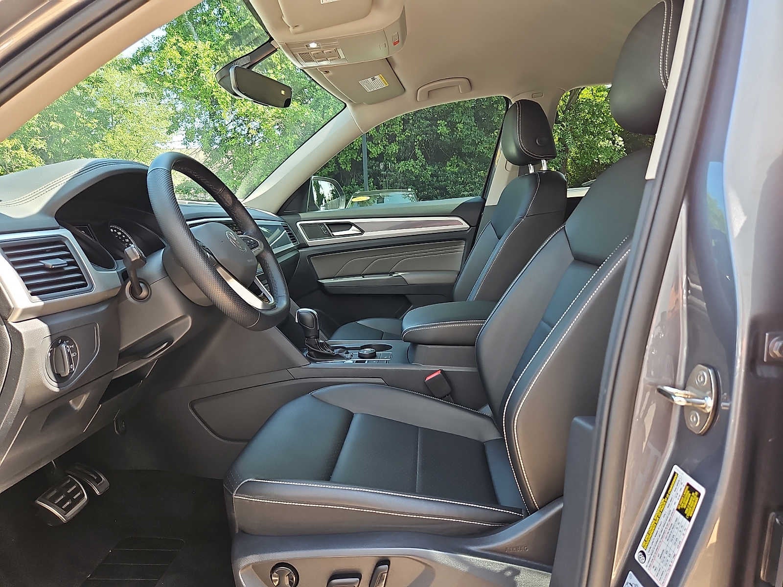 2021 Volkswagen Atlas 3.6L V6 SE w/Technology R-Line