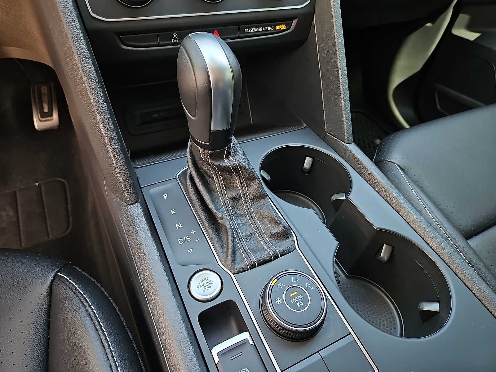 2021 Volkswagen Atlas 3.6L V6 SE w/Technology R-Line