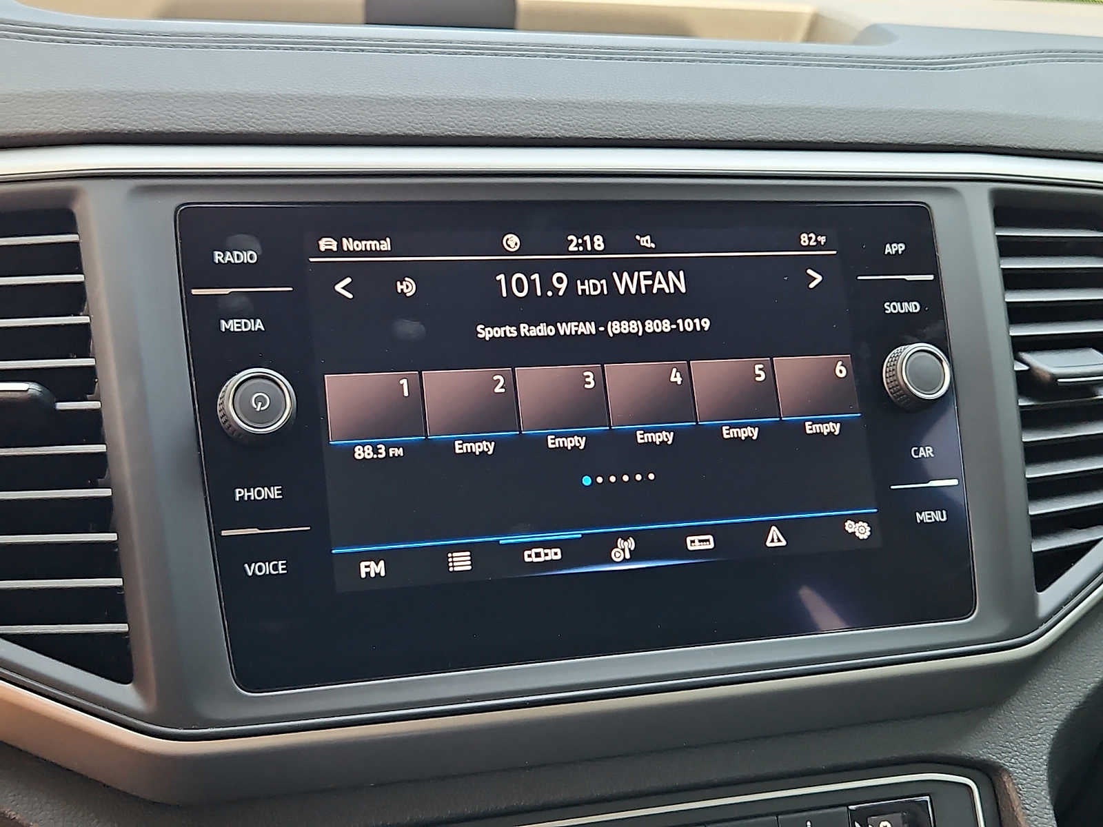 2021 Volkswagen Atlas 3.6L V6 SE w/Technology R-Line