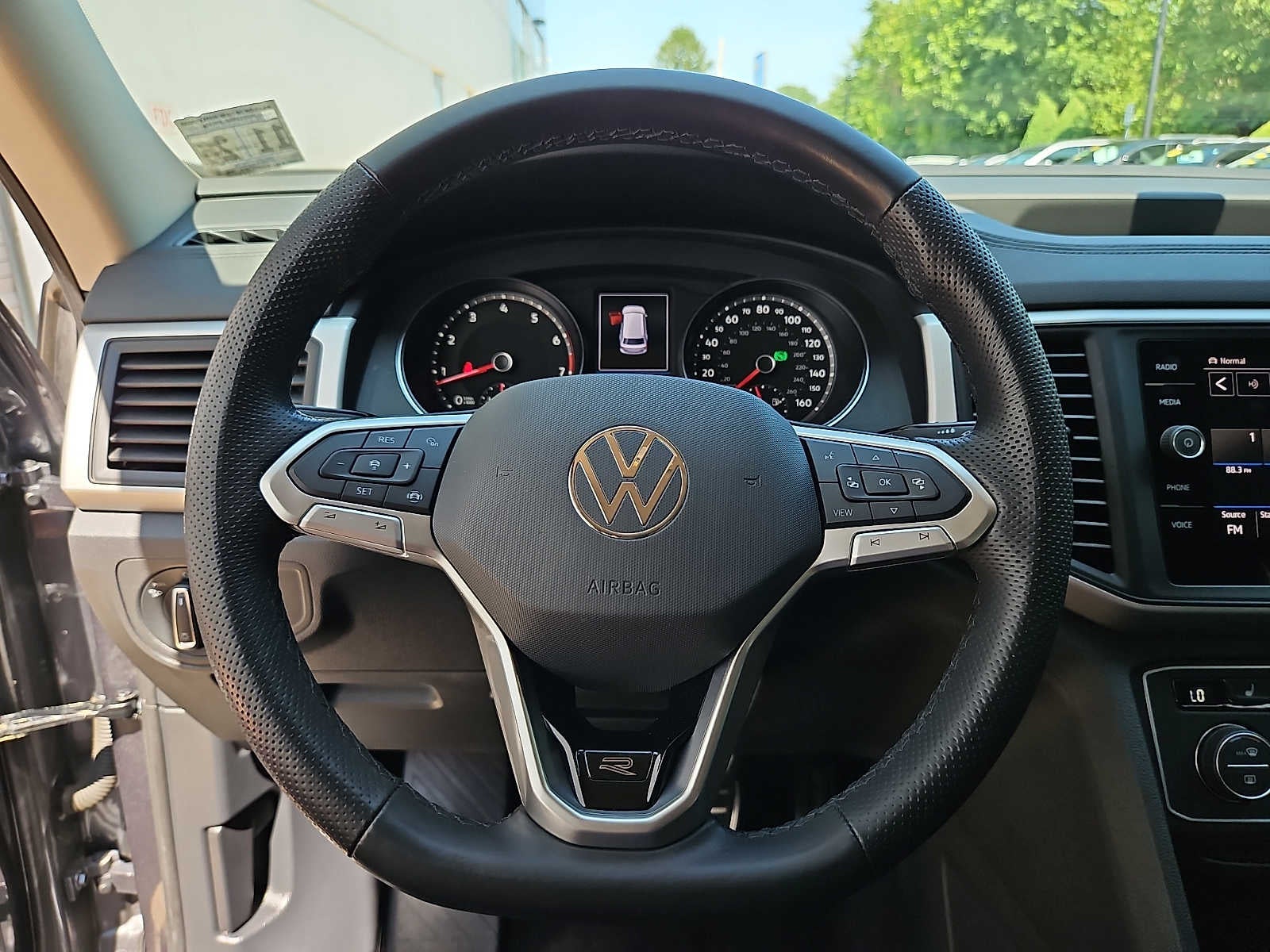 2021 Volkswagen Atlas 3.6L V6 SE w/Technology R-Line