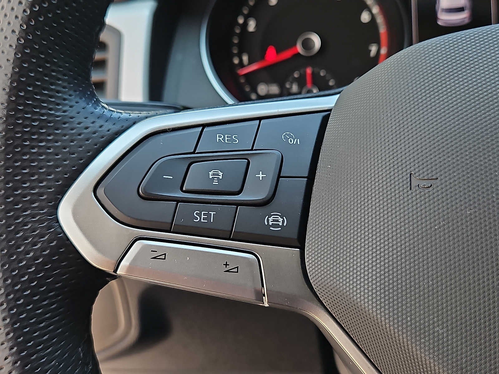 2021 Volkswagen Atlas 3.6L V6 SE w/Technology R-Line