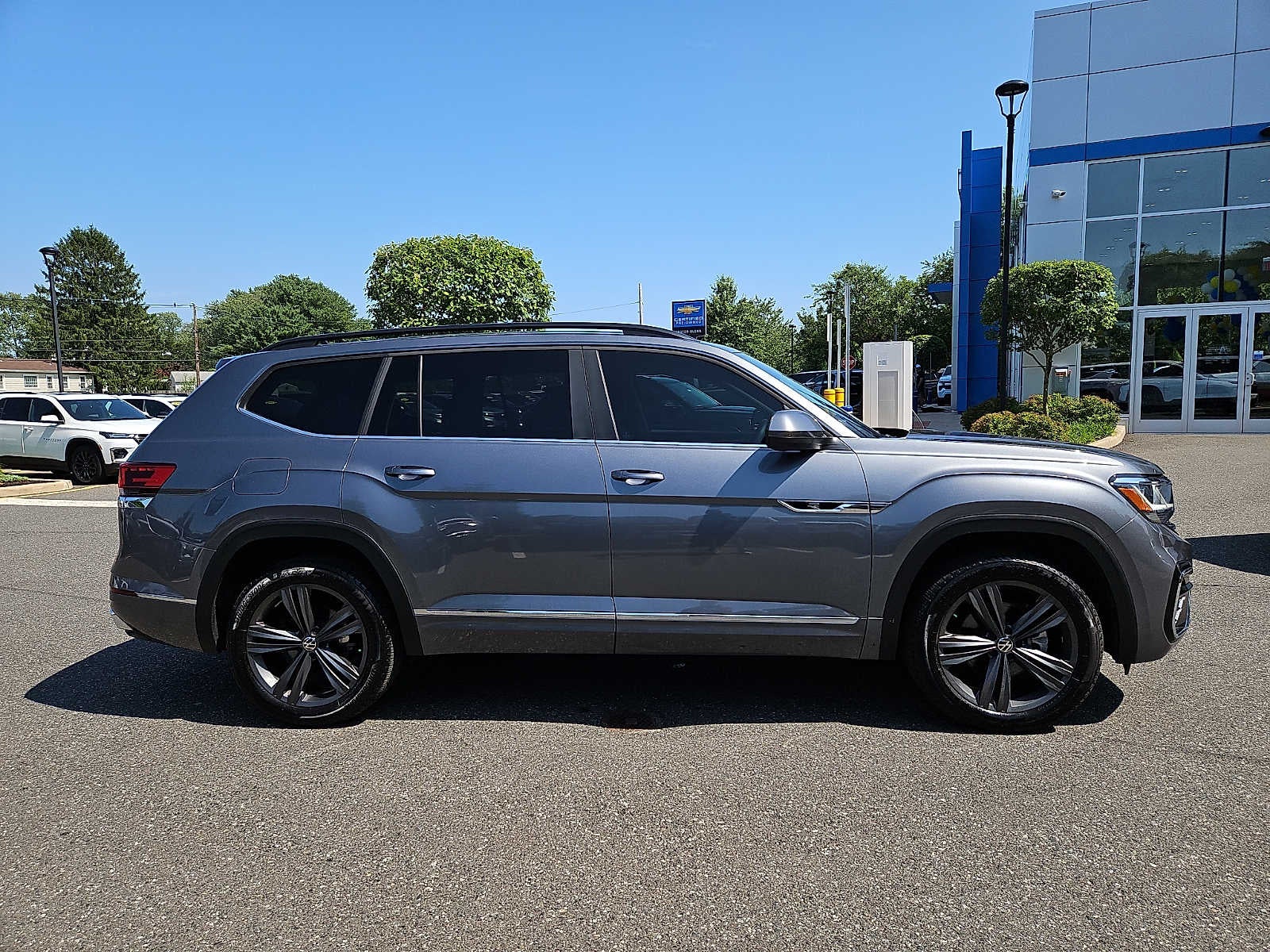 2021 Volkswagen Atlas 3.6L V6 SE w/Technology R-Line