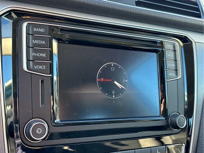 2017 Volkswagen Passat R-Line w/Comfort Pkg