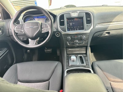 2020 Chrysler 300 Touring