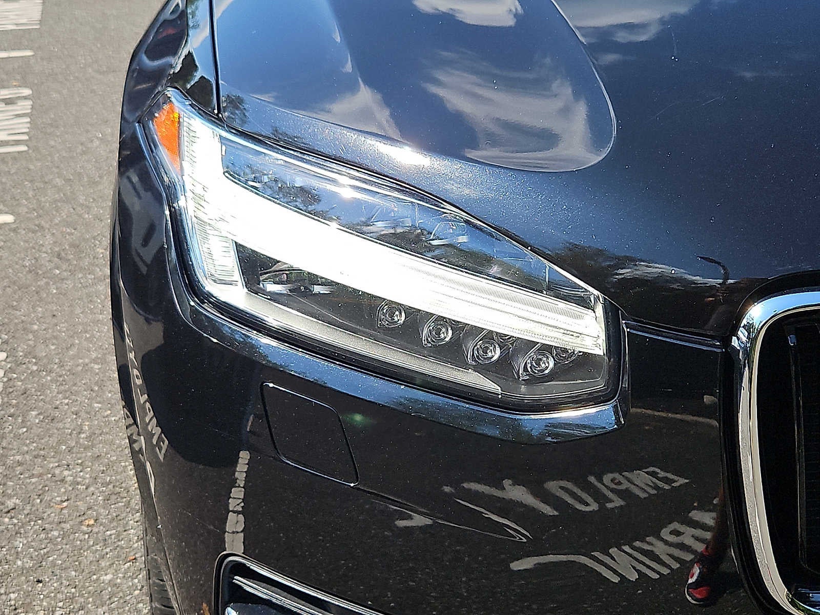 2019 Volvo XC90 T6 Momentum