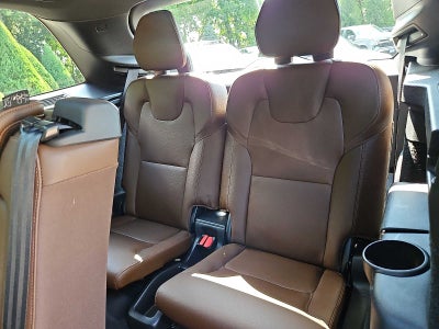 2019 Volvo XC90 T6 Momentum