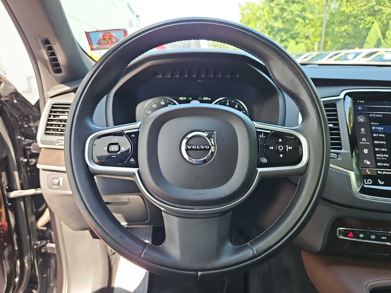 2019 Volvo XC90 T6 Momentum