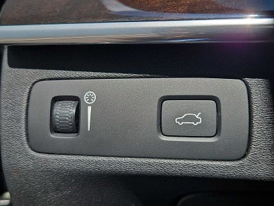 2019 Volvo XC90 T6 Momentum