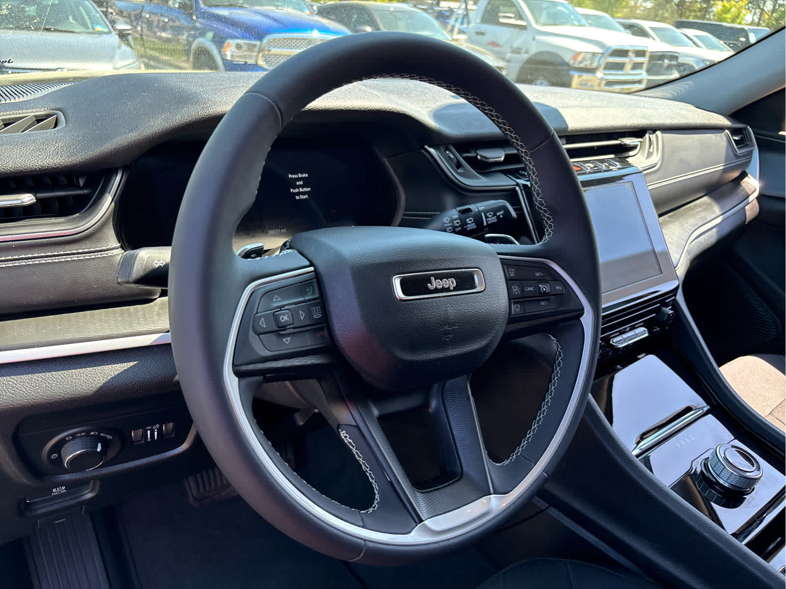 2023 Jeep Grand Cherokee Laredo