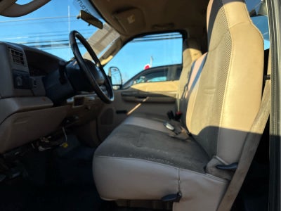 2004 Ford Super Duty F-350 DRW XL
