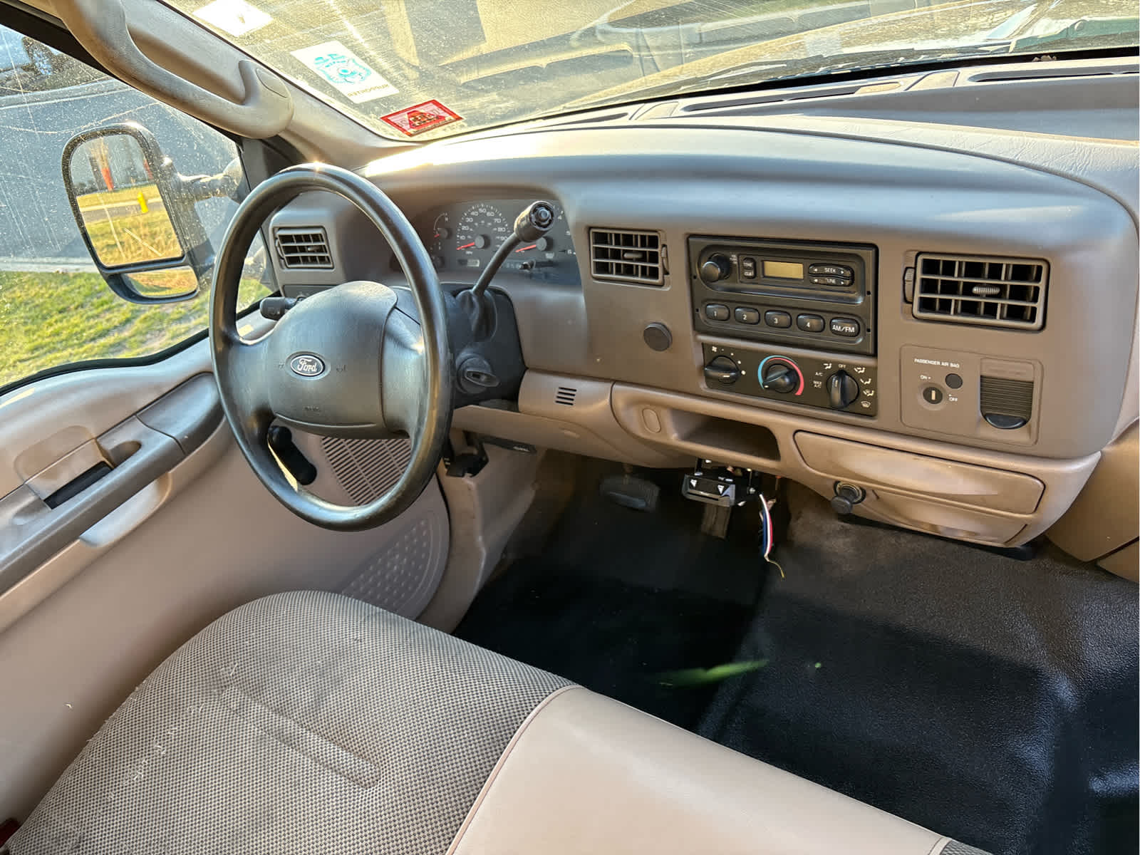 2004 Ford Super Duty F-350 DRW XL