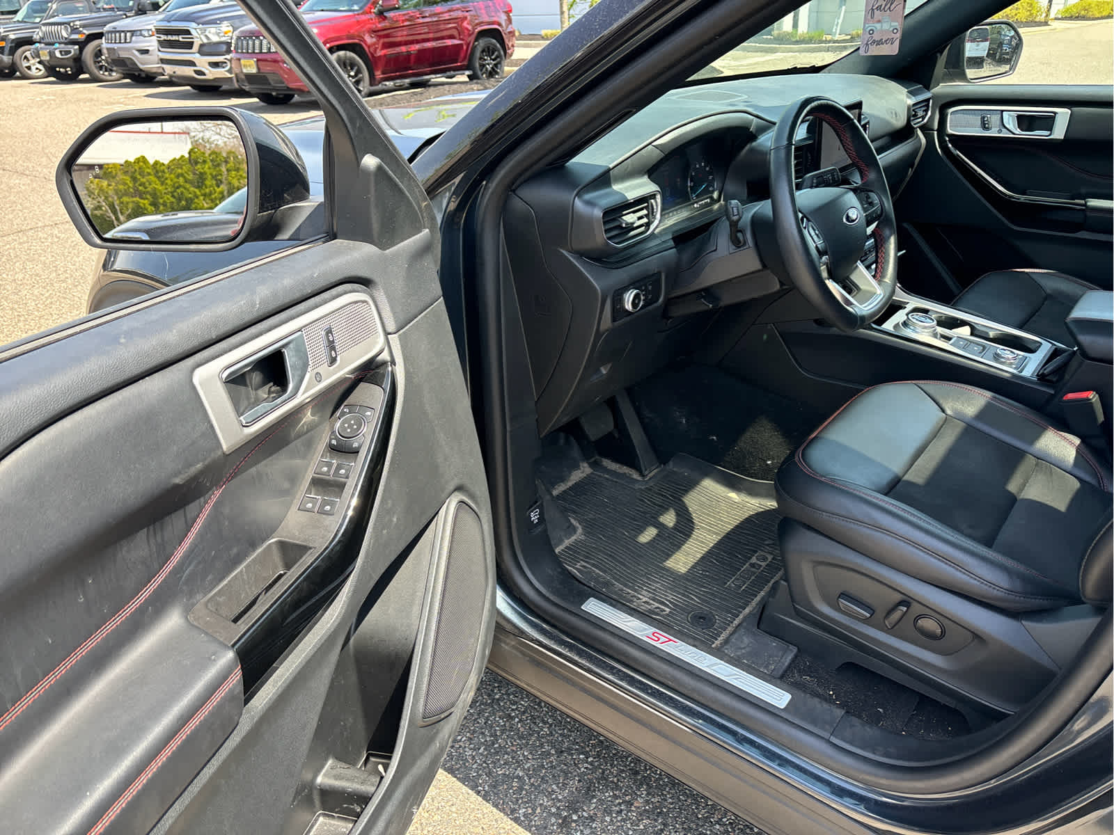 2023 Ford Explorer ST-Line