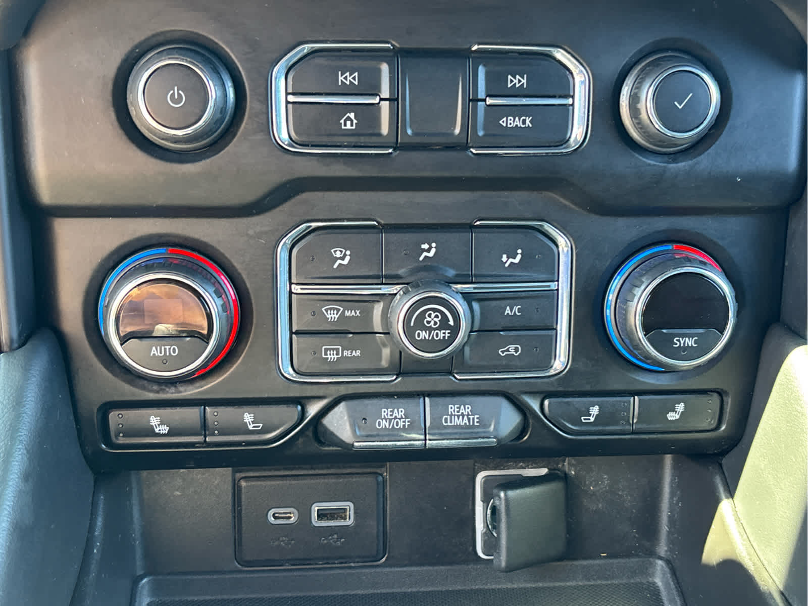 2021 Chevrolet Suburban Z71