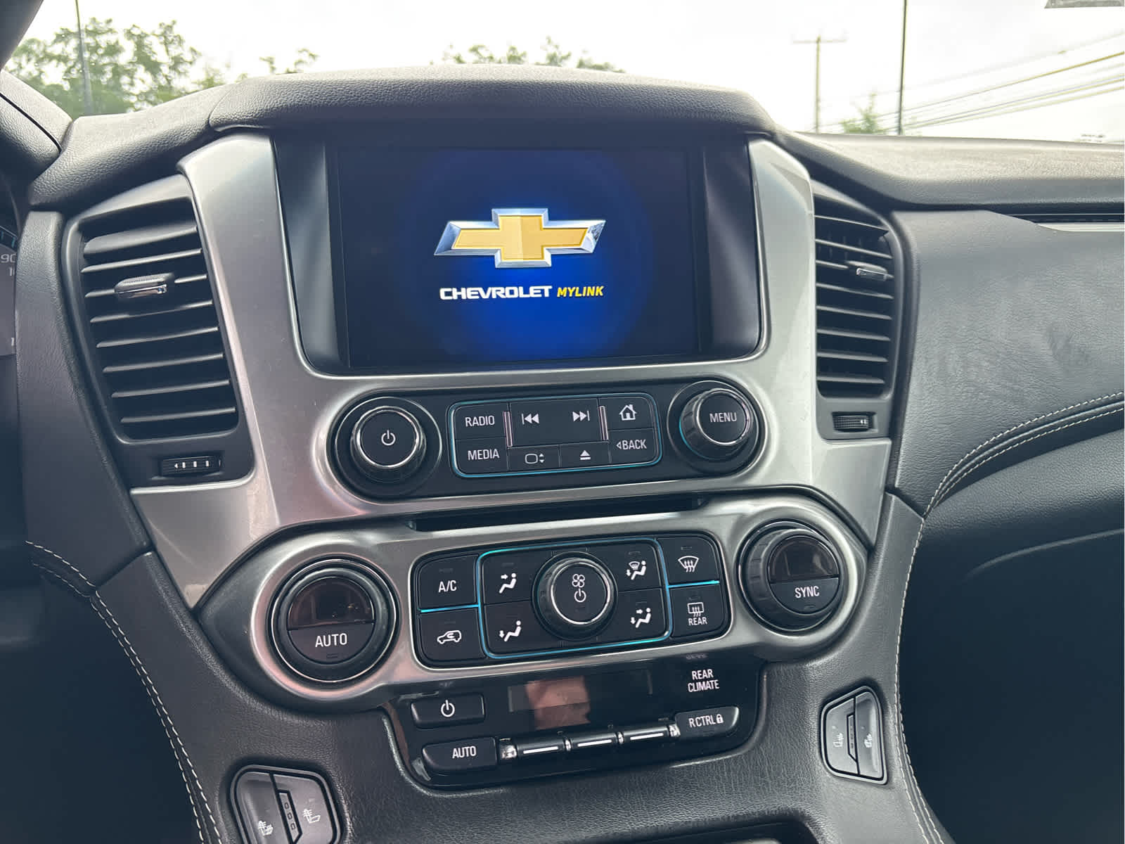 2020 Chevrolet Suburban LT