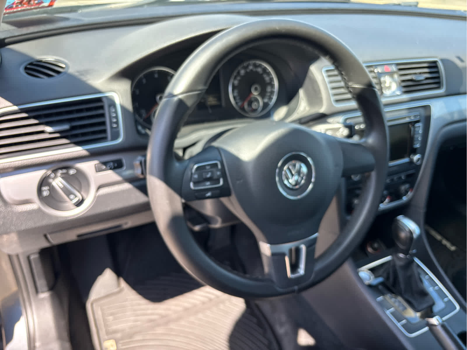 2015 Volkswagen Passat 1.8T Limited Edition