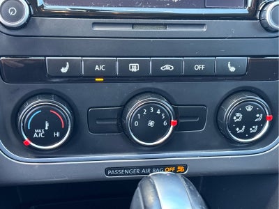 2015 Volkswagen Passat 1.8T Limited Edition