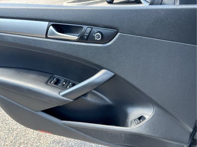 2015 Volkswagen Passat 1.8T Limited Edition