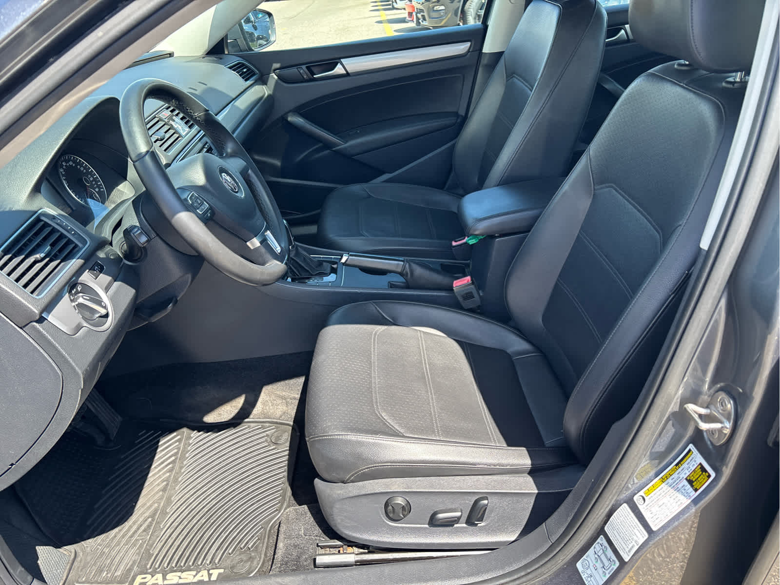 2015 Volkswagen Passat 1.8T Limited Edition