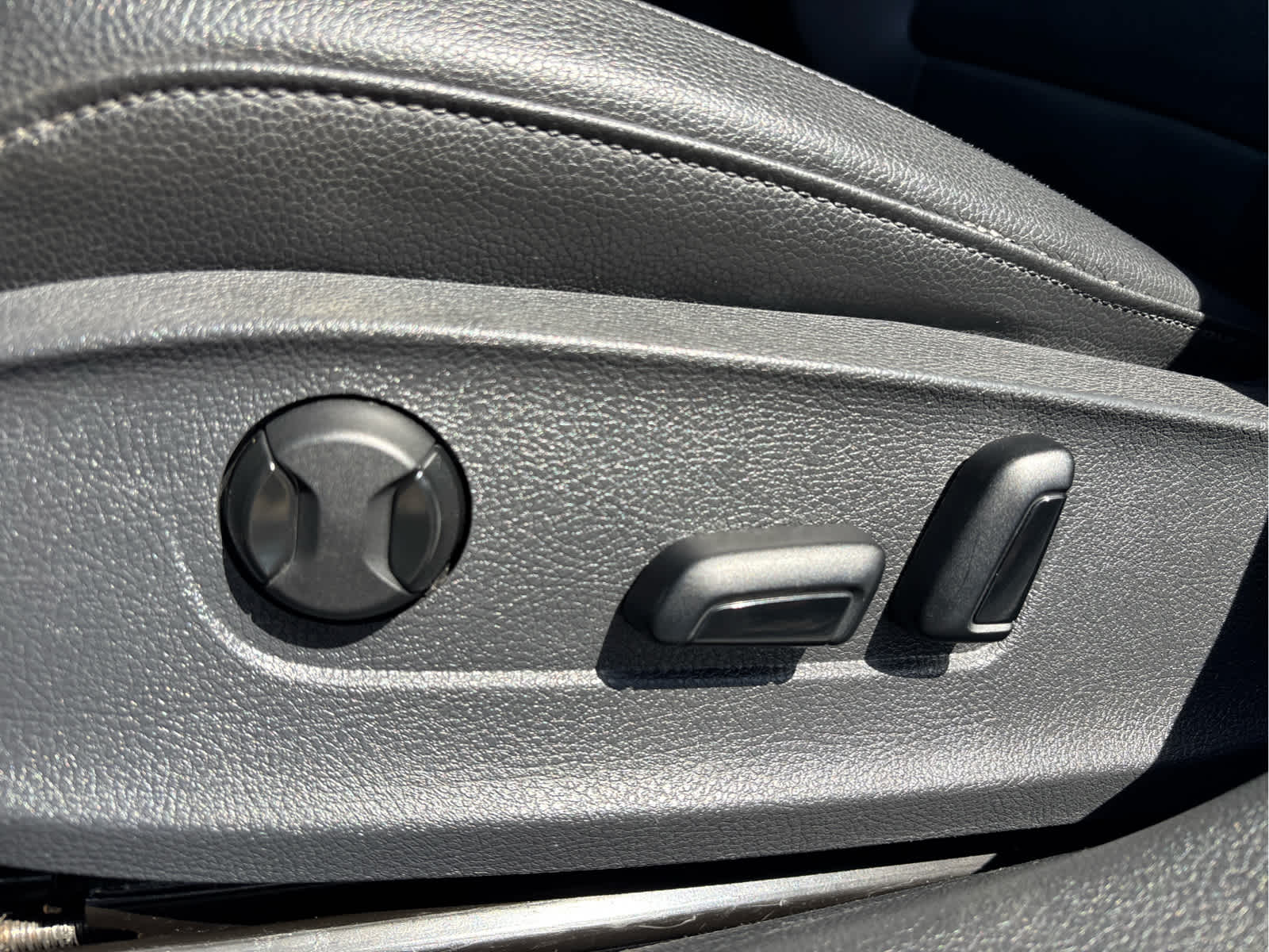 2015 Volkswagen Passat 1.8T Limited Edition