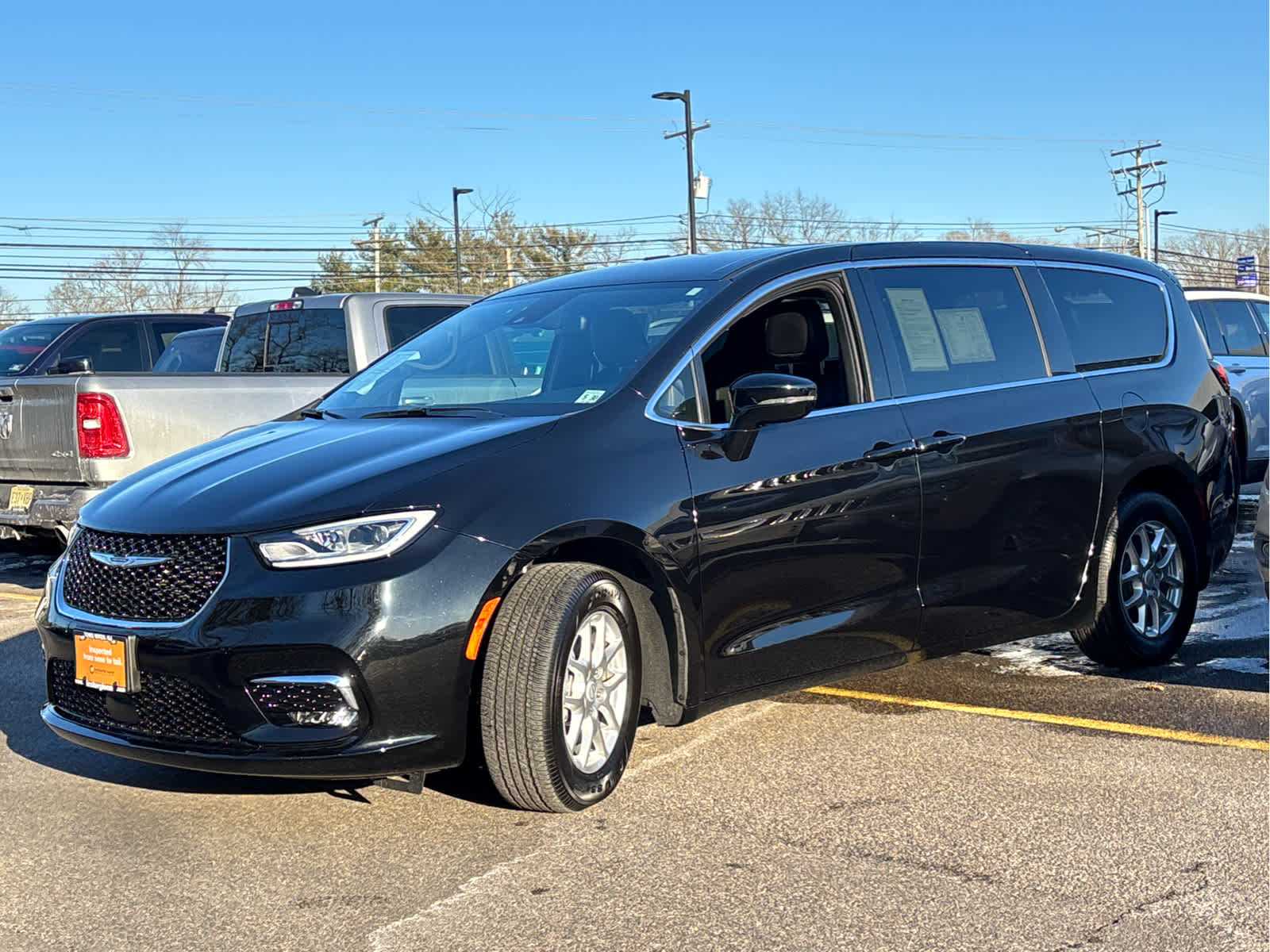2025 Chrysler Pacifica Select