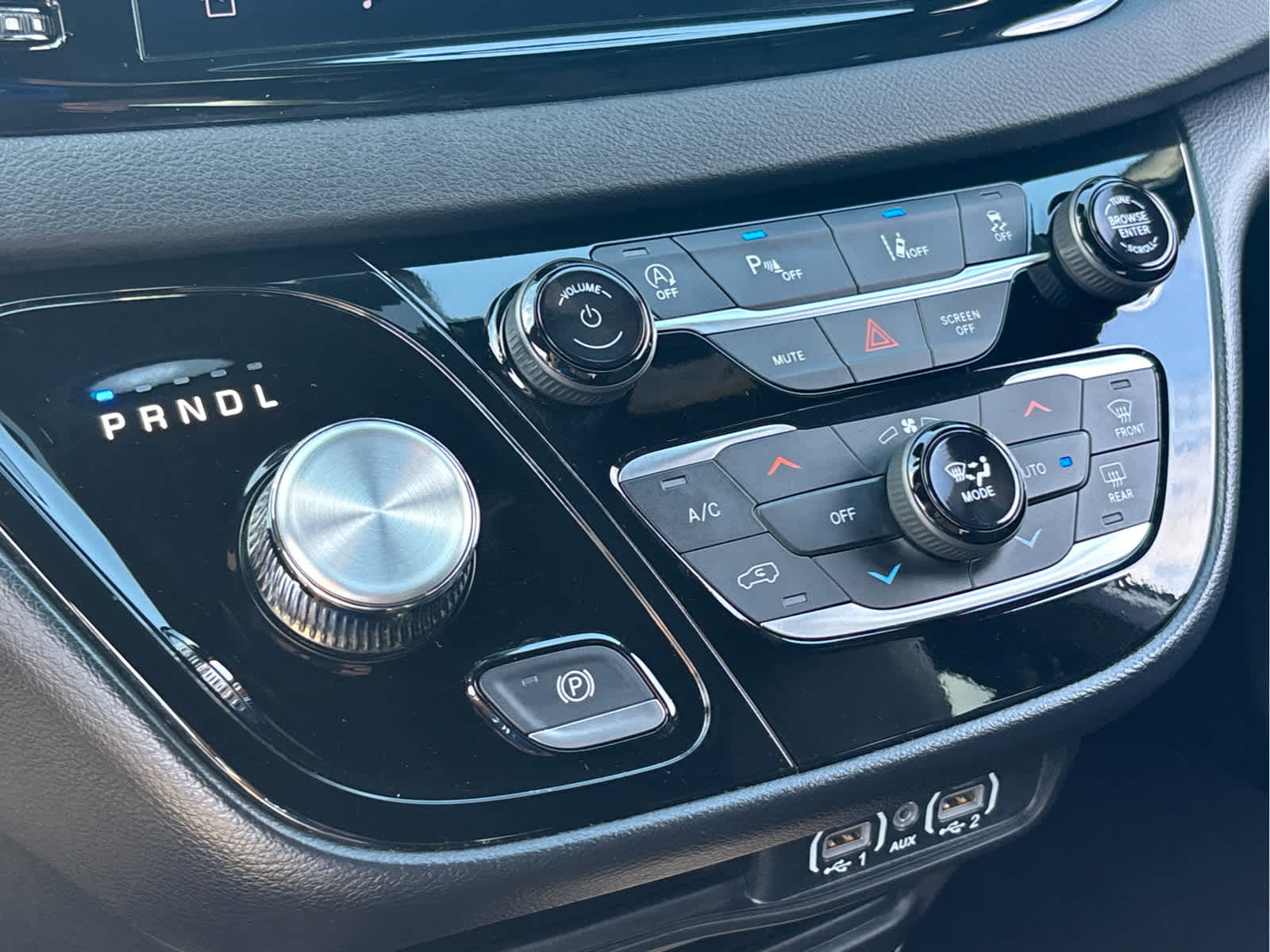 2025 Chrysler Pacifica Select