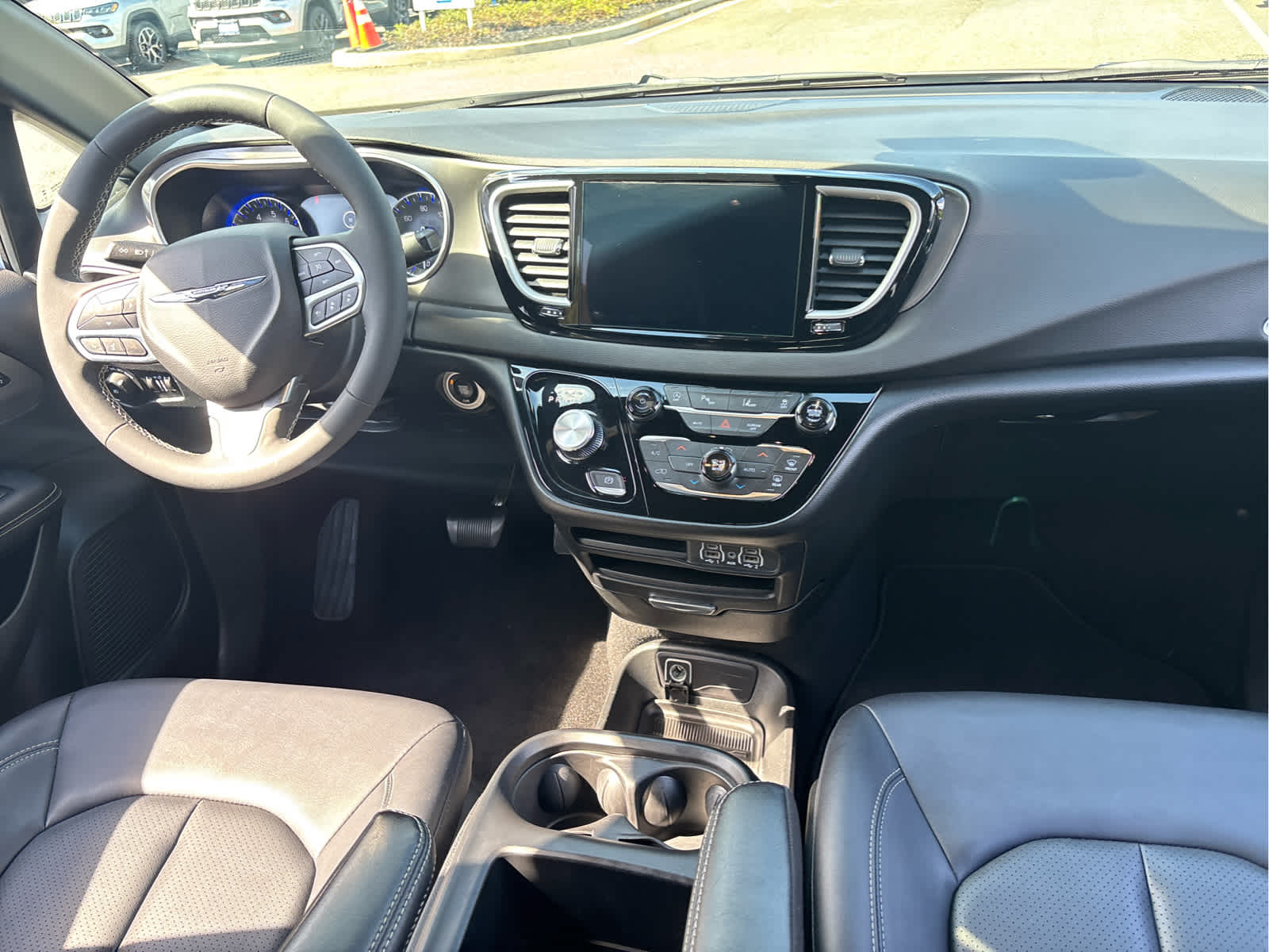 2025 Chrysler Pacifica Select