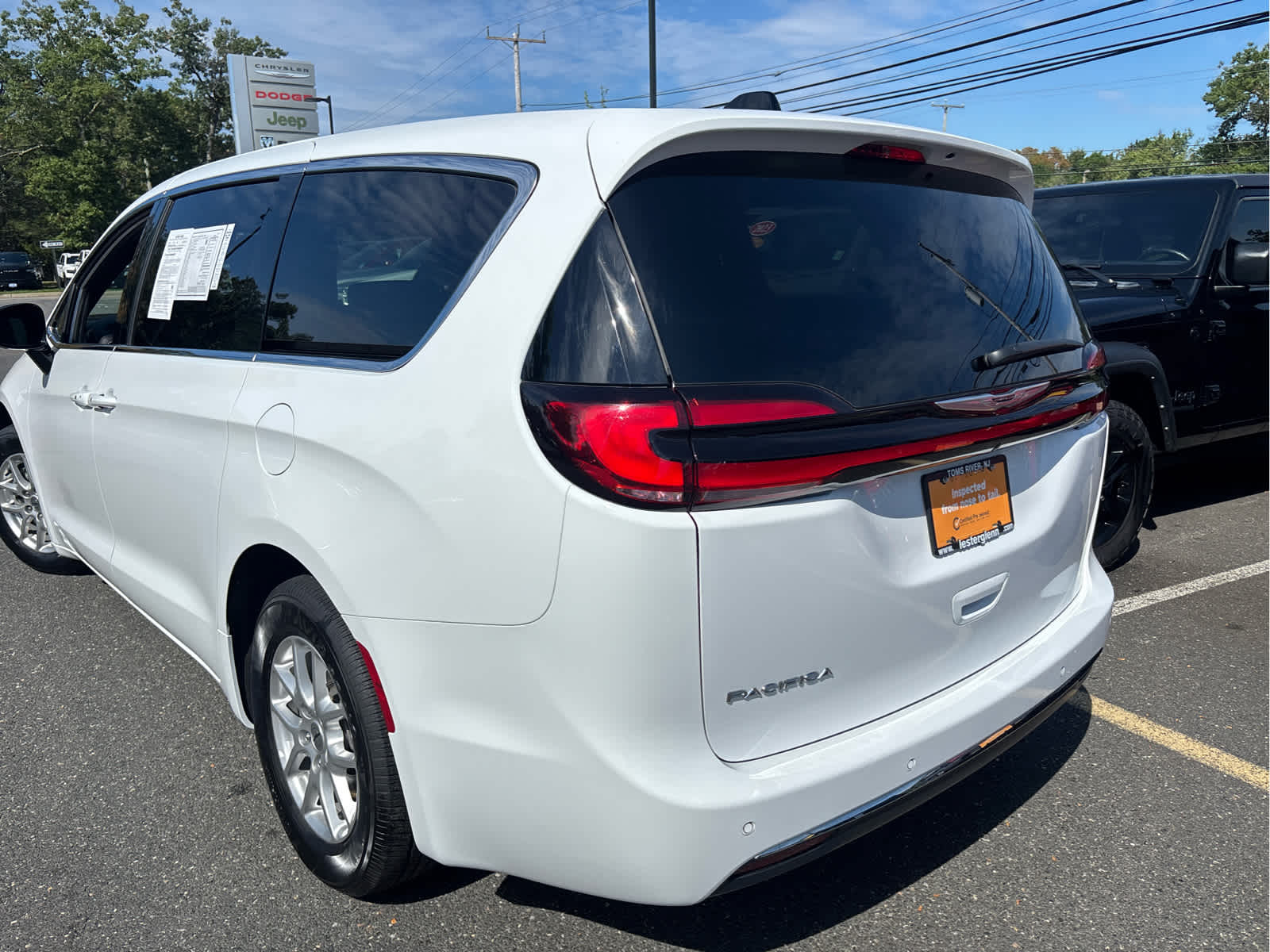 2025 Chrysler Pacifica Select