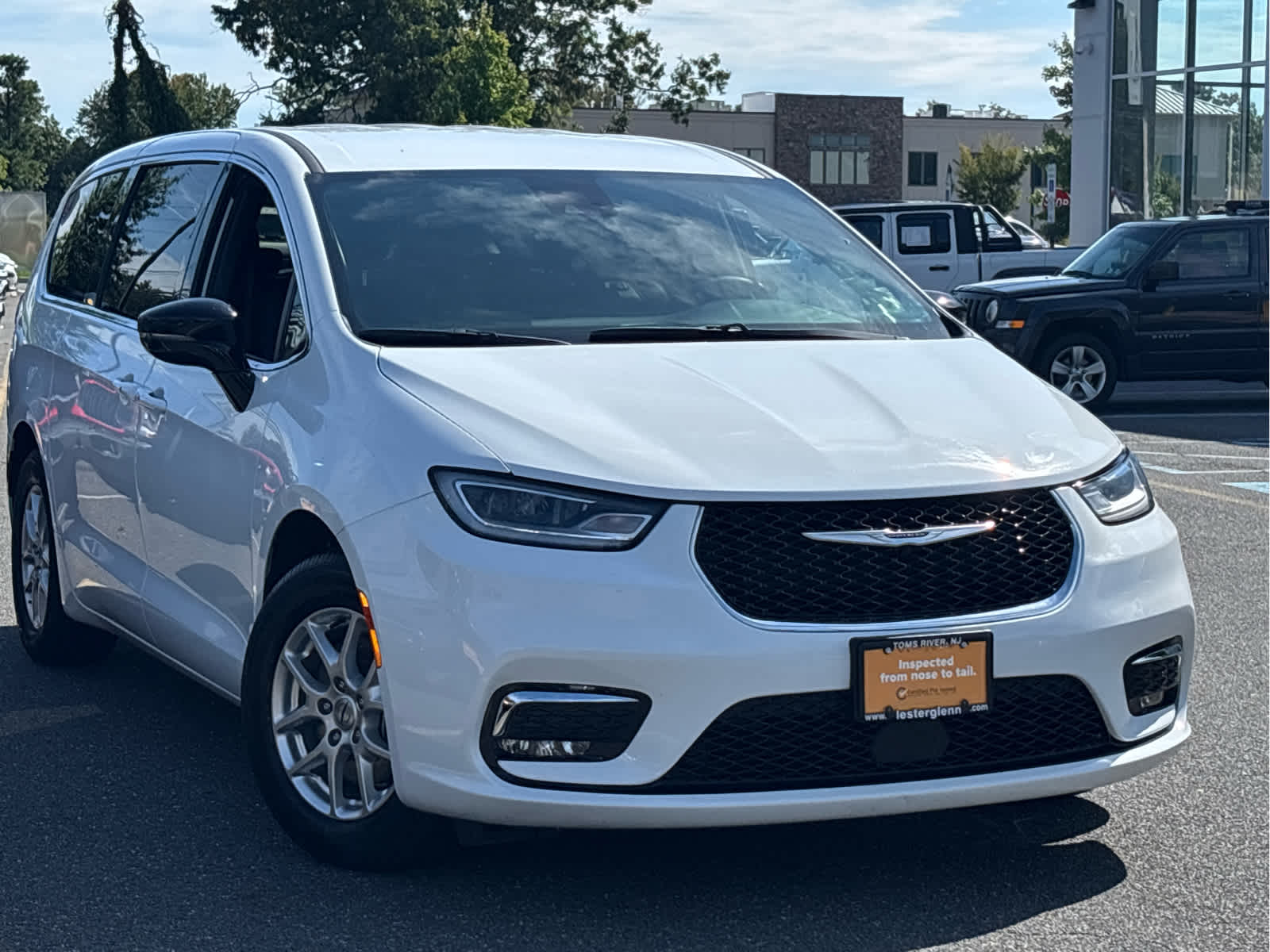 2025 Chrysler Pacifica Select