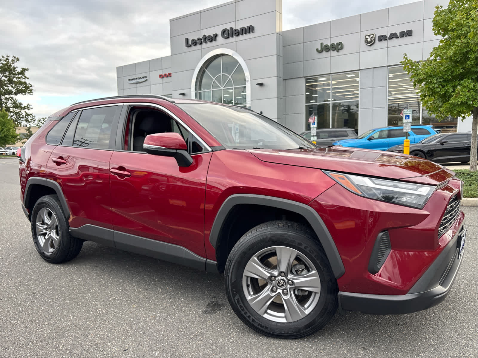 2022 Toyota RAV4 XLE