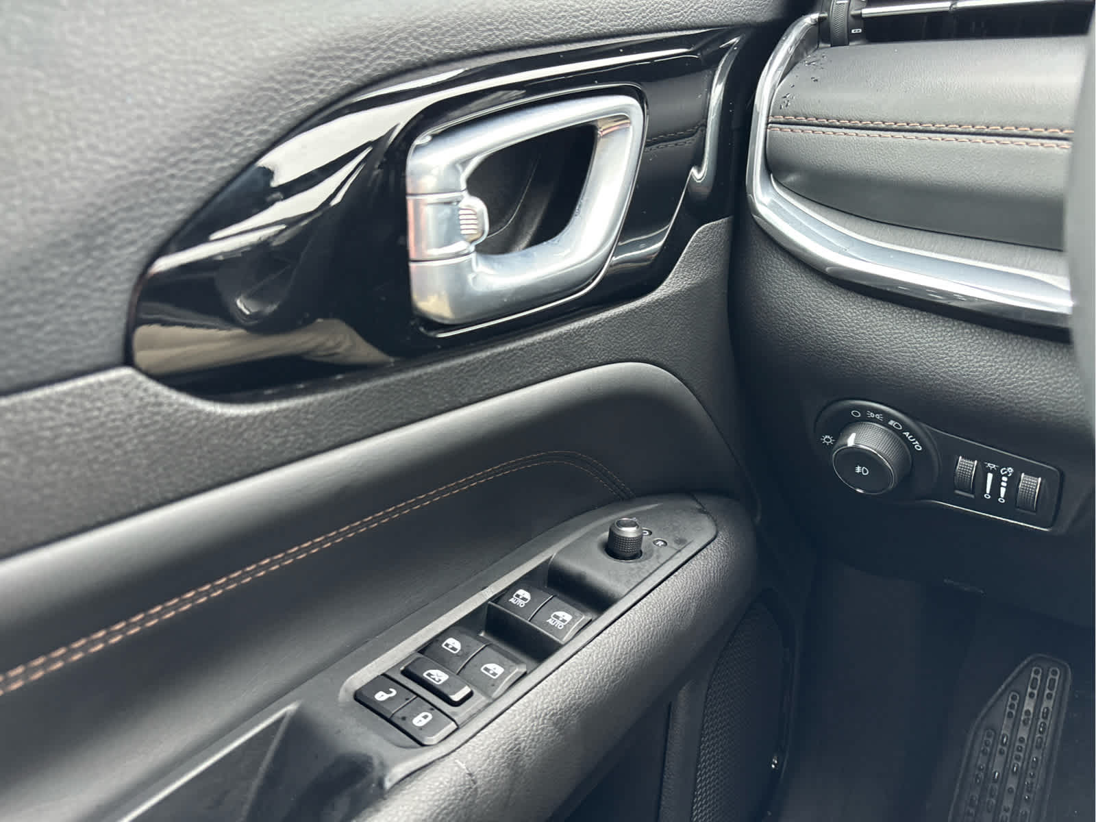 2023 Jeep Compass (RED) Edition