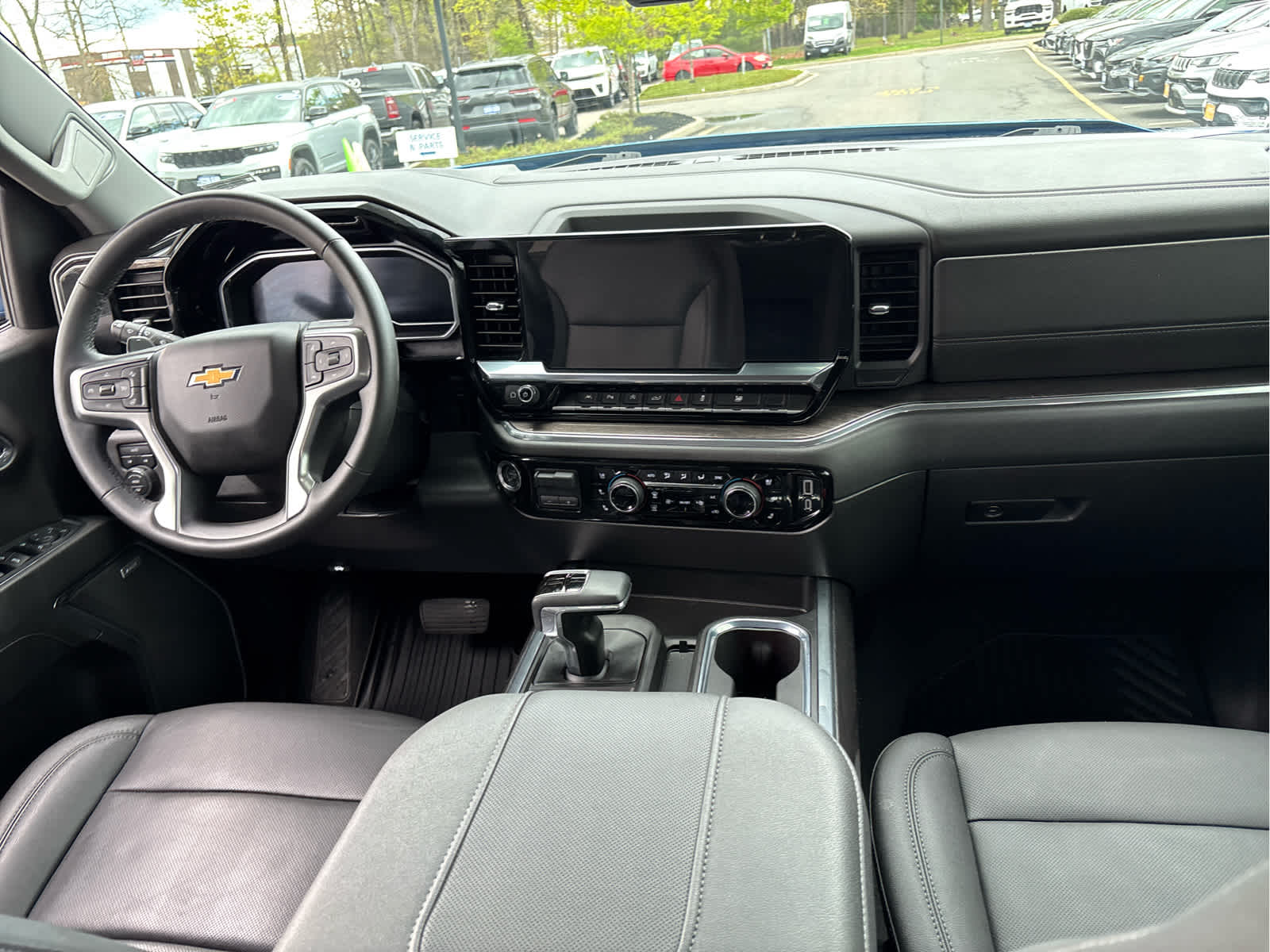 2024 Chevrolet Silverado 1500 LTZ
